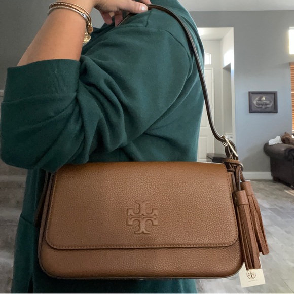 Tory Burch Handbags - New Tory Burch Thea flap shoulder bag
